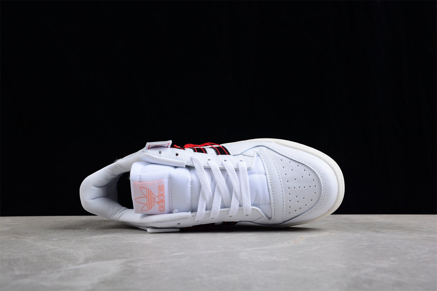adidas Forum 84 Low Premium in Cloud White / Core Black / Easy Yellow