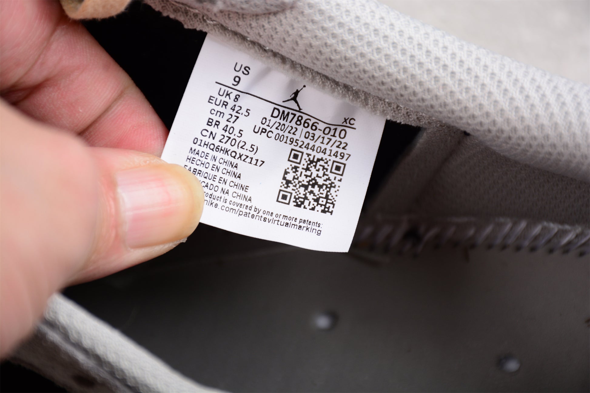 Travis Scott x Air Jordan 1 Low "Reverse Mocha"
