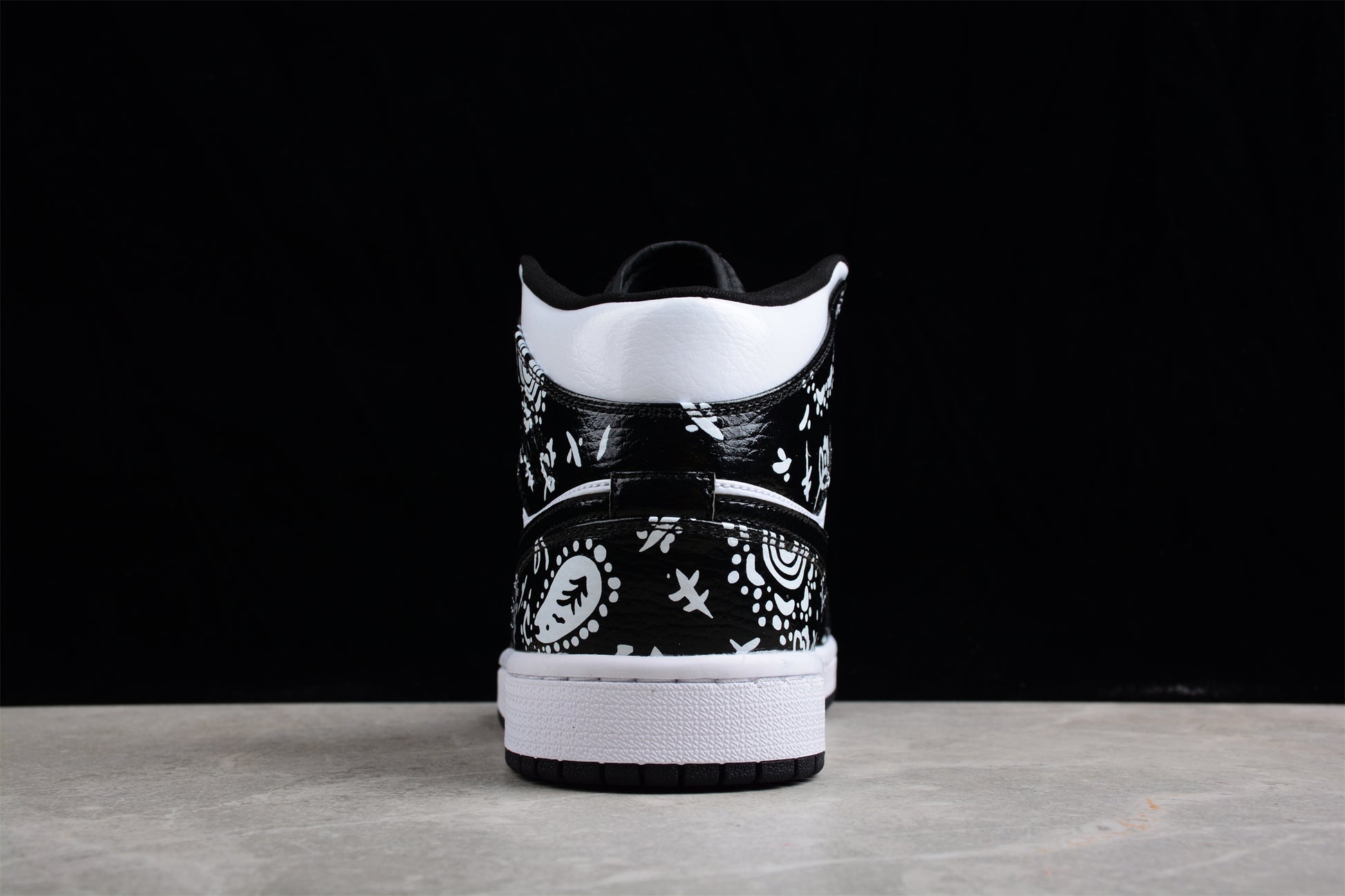 Air Jordan 1 Mid "Monochrome Splatter" Black/White - Best Reps Website 2025