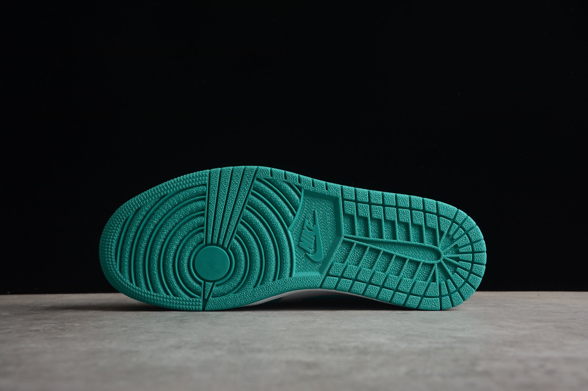 Nike Air Jordan 1 Low "New Emerald" WMNS