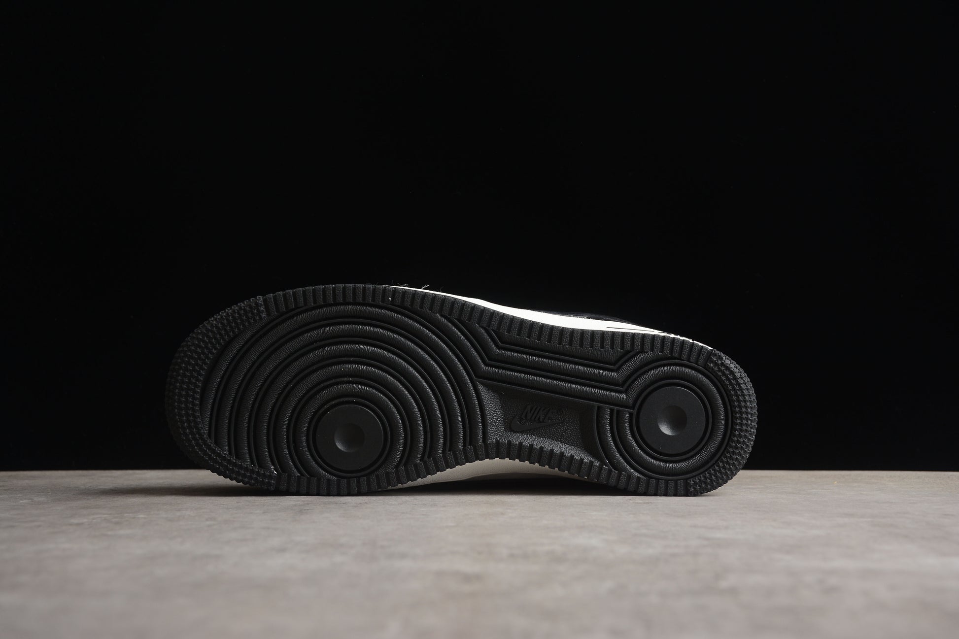 Nike Air Force 1 Low '07 Suede 'Panda' (Black/White)