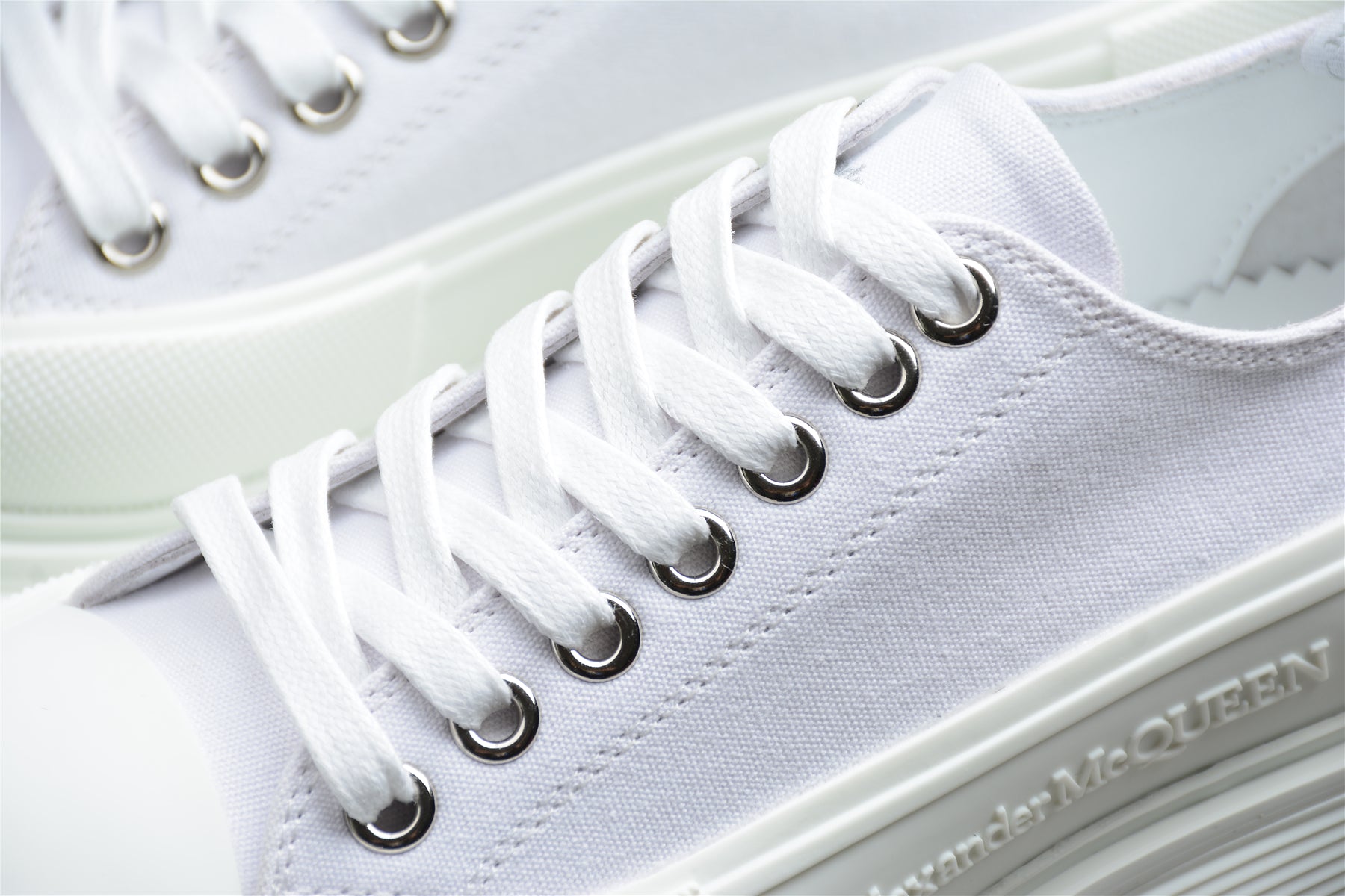 Alexander McQueen Tread Slick Low Lace-Up in White - Best Reps Website 2025