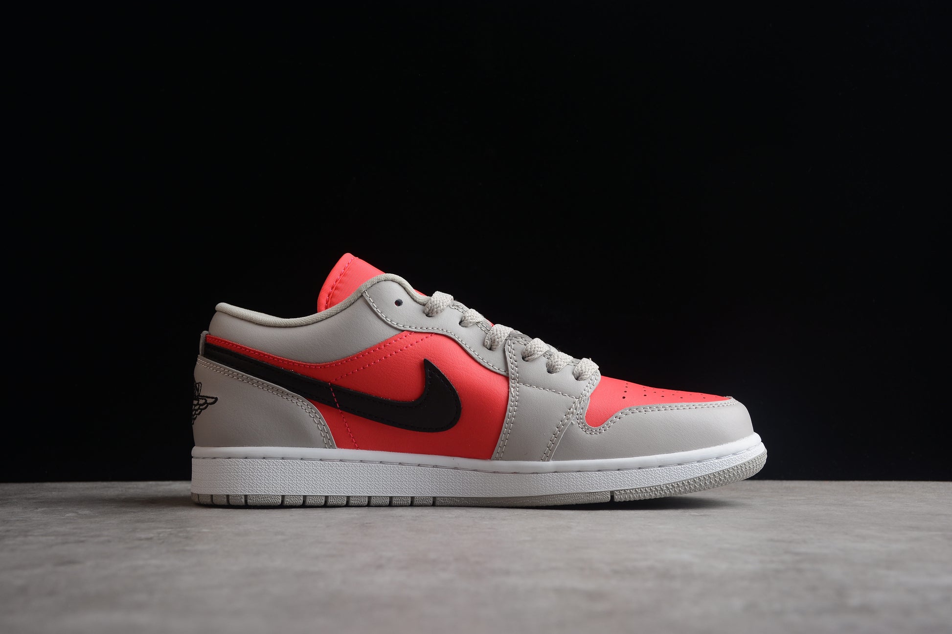 Nike Air Jordan 1 Retro Low ‘Light Iron Ore/Siren Red’