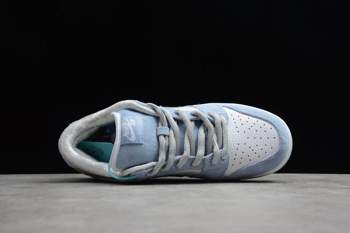  Nike SB Dunk Low x Sean Cliver 