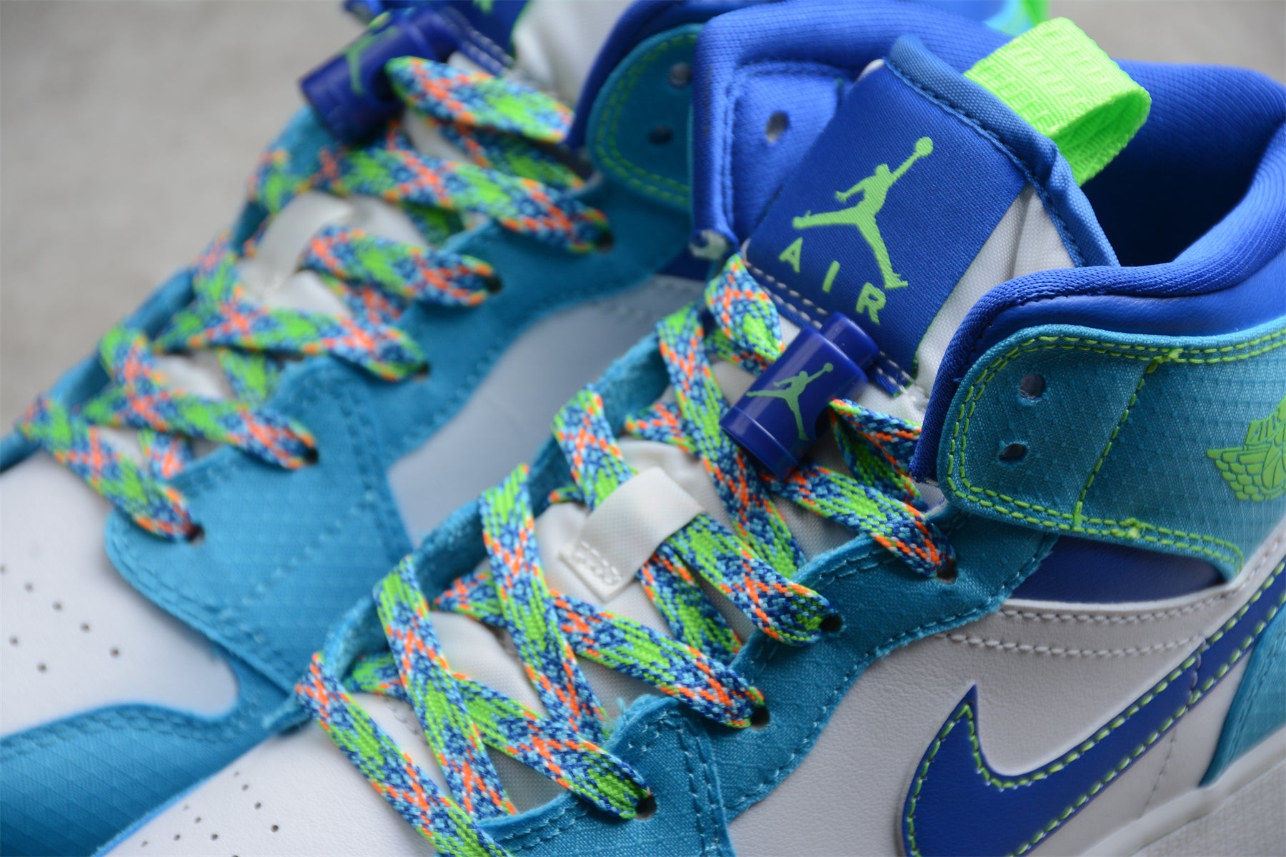 Air Jordan 1 Mid SE GS 'Sprite Blue' - Best Reps Website 2025