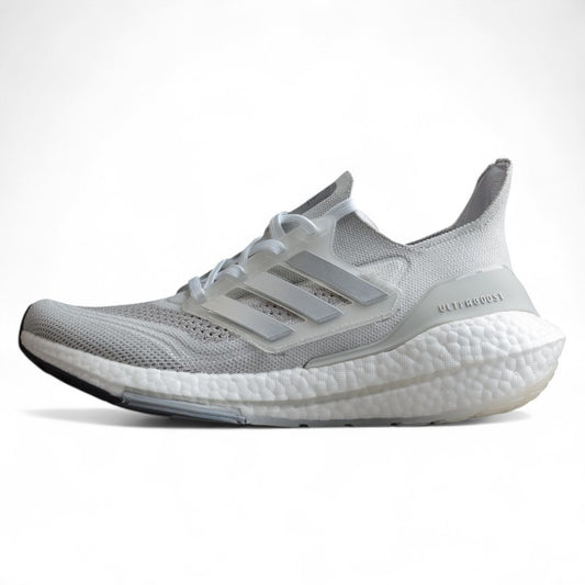 adidas Ultra Boost 21 Triple White Cloud.
