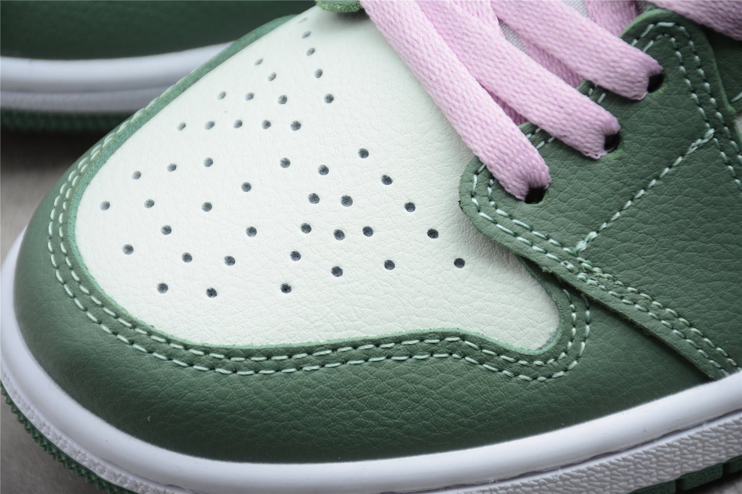 Air Jordan 1 Mid SE "Dutch Green" - Best Reps Website 2025
