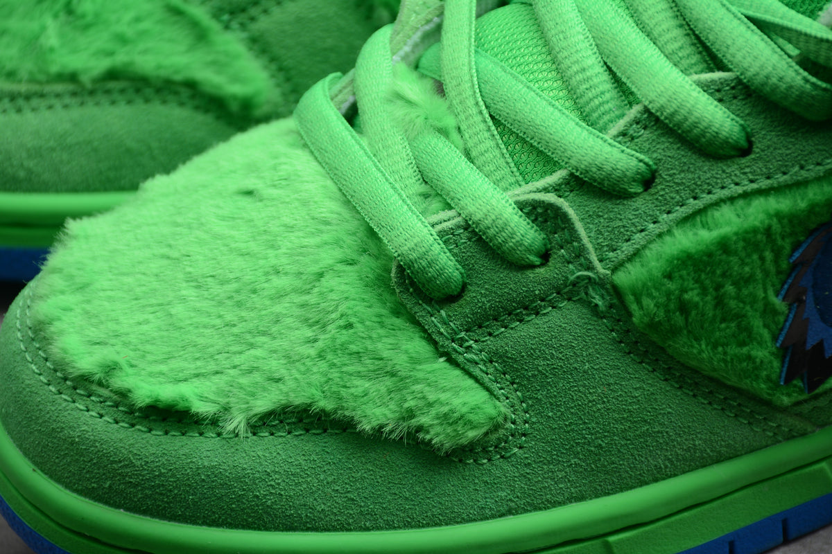  Nike SB Dunk Low Grateful Dead "Green Bear" 