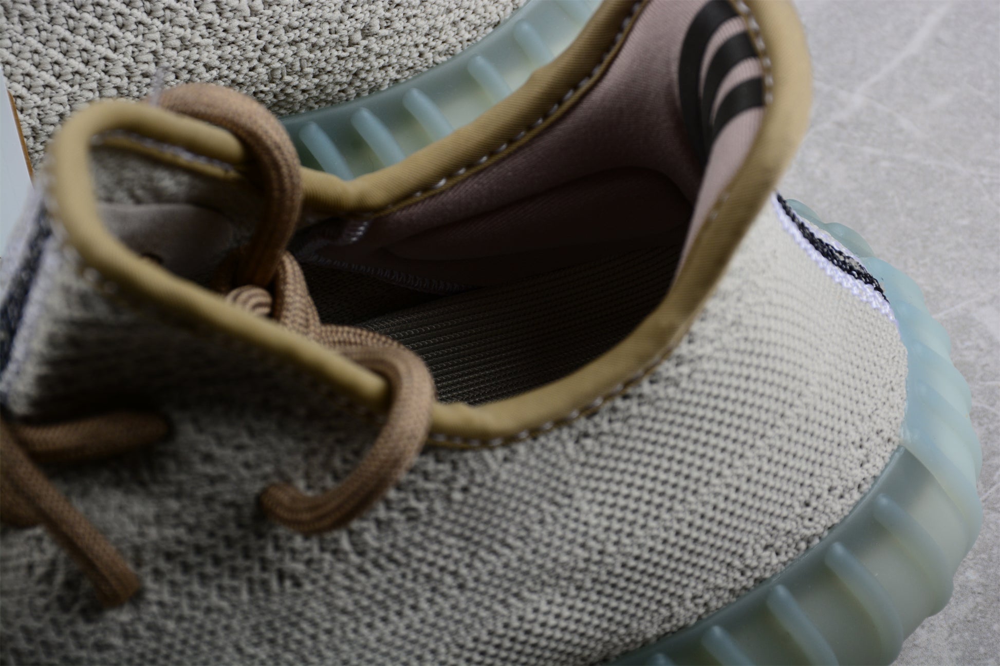 adidas Yeezy Boost 350 V2 - Best Reps Website 2025