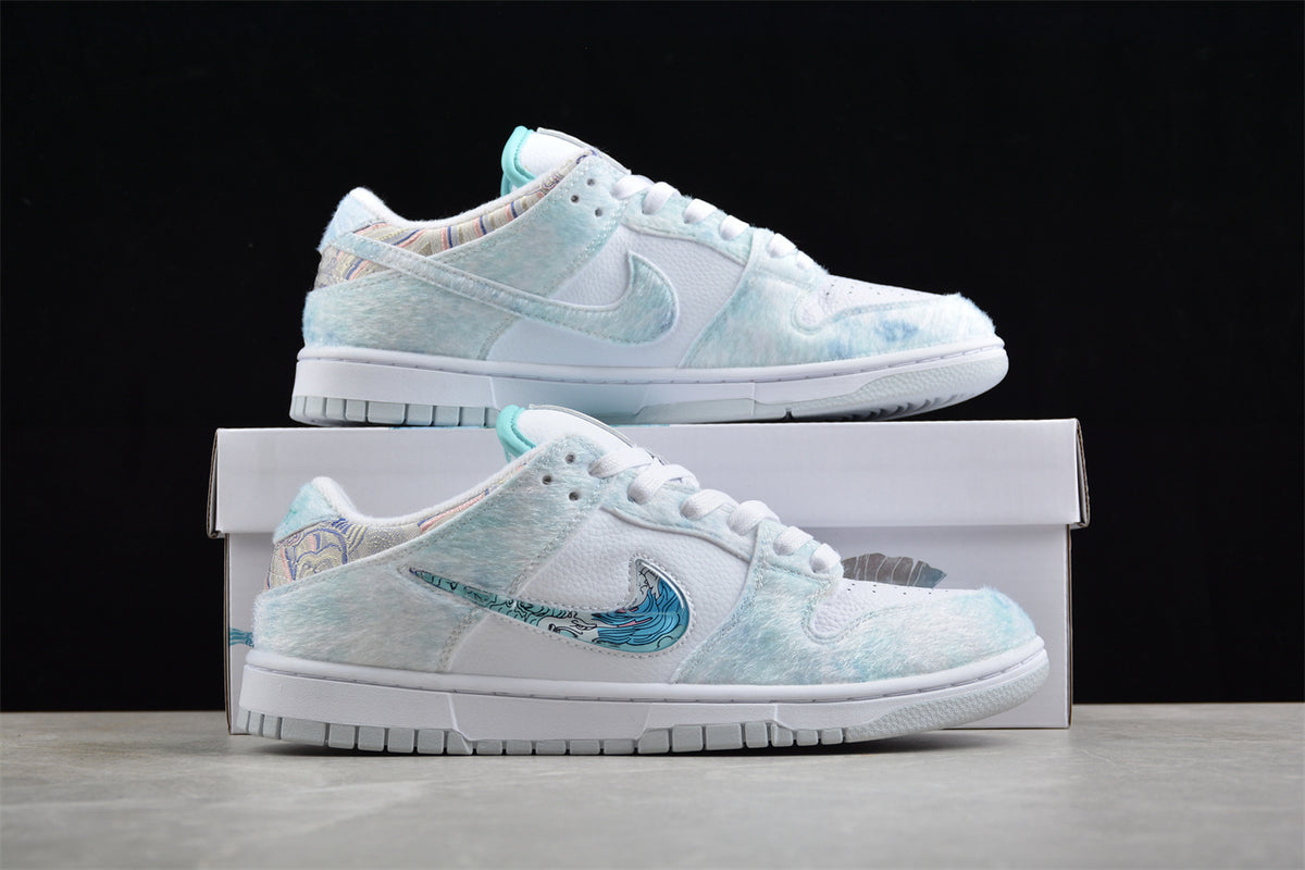 Nike SB Dunk Low "Year of the Dragon".