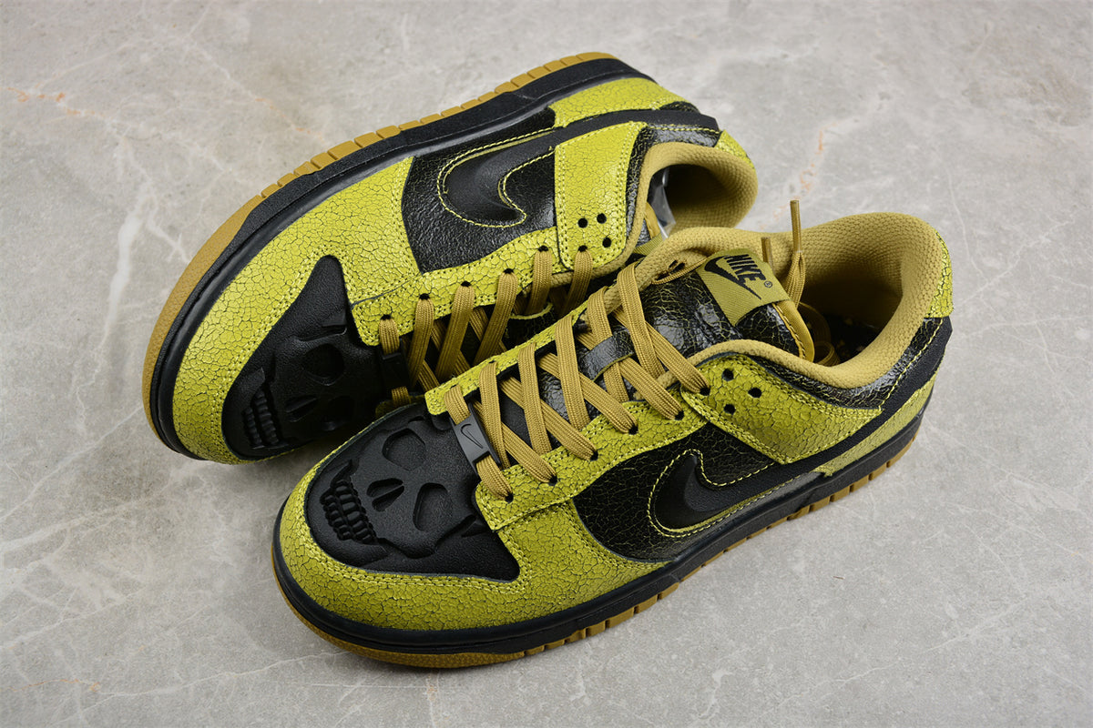 Nike SB Dunk Low "Halloween"