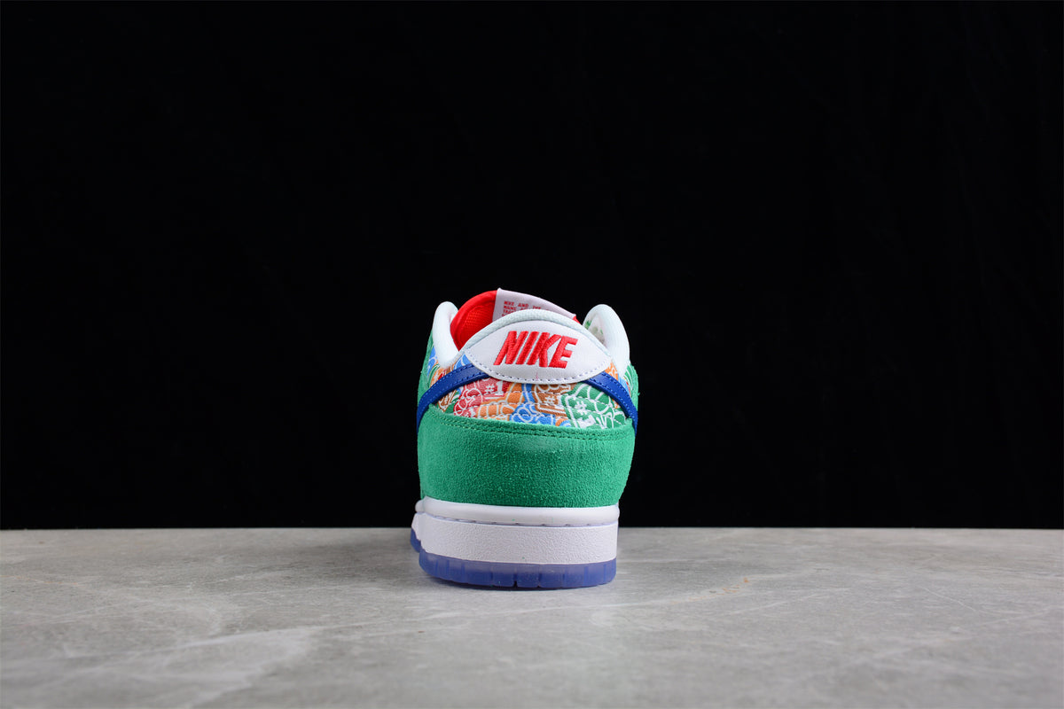 Nike Dunk Low "Foam Finger"