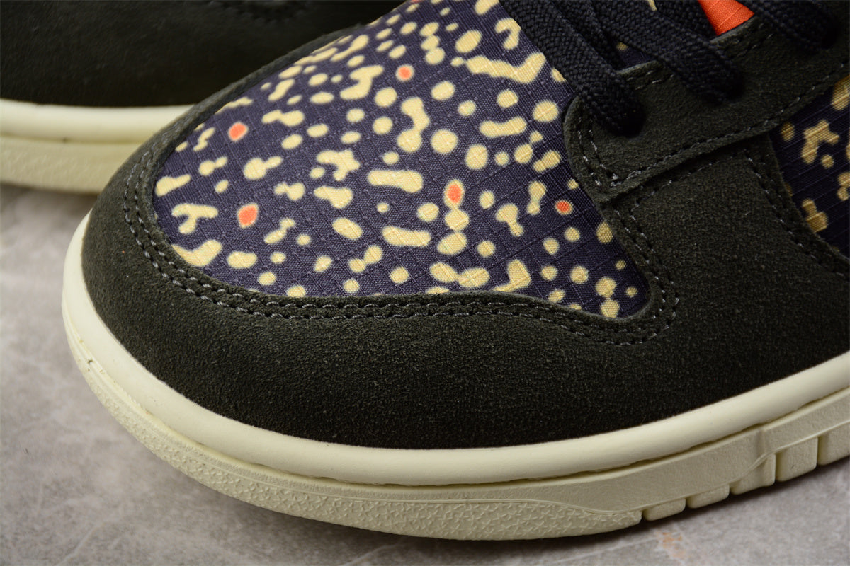  Nike Dunk Low "Rainbow Trout" 