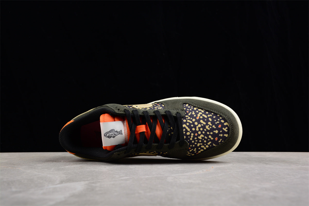  Nike Dunk Low "Rainbow Trout" 