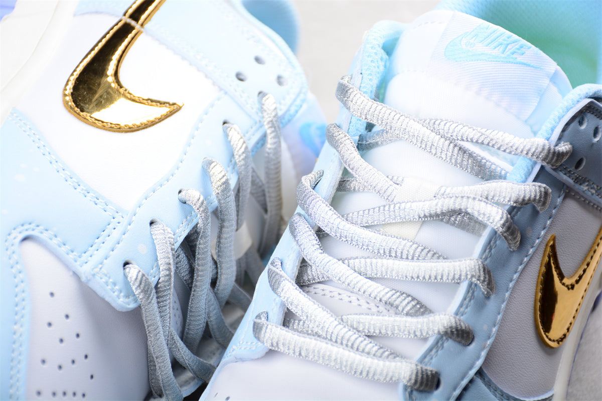  Nike x Sean Cliver SB Dunk Low 'Holiday Special' 