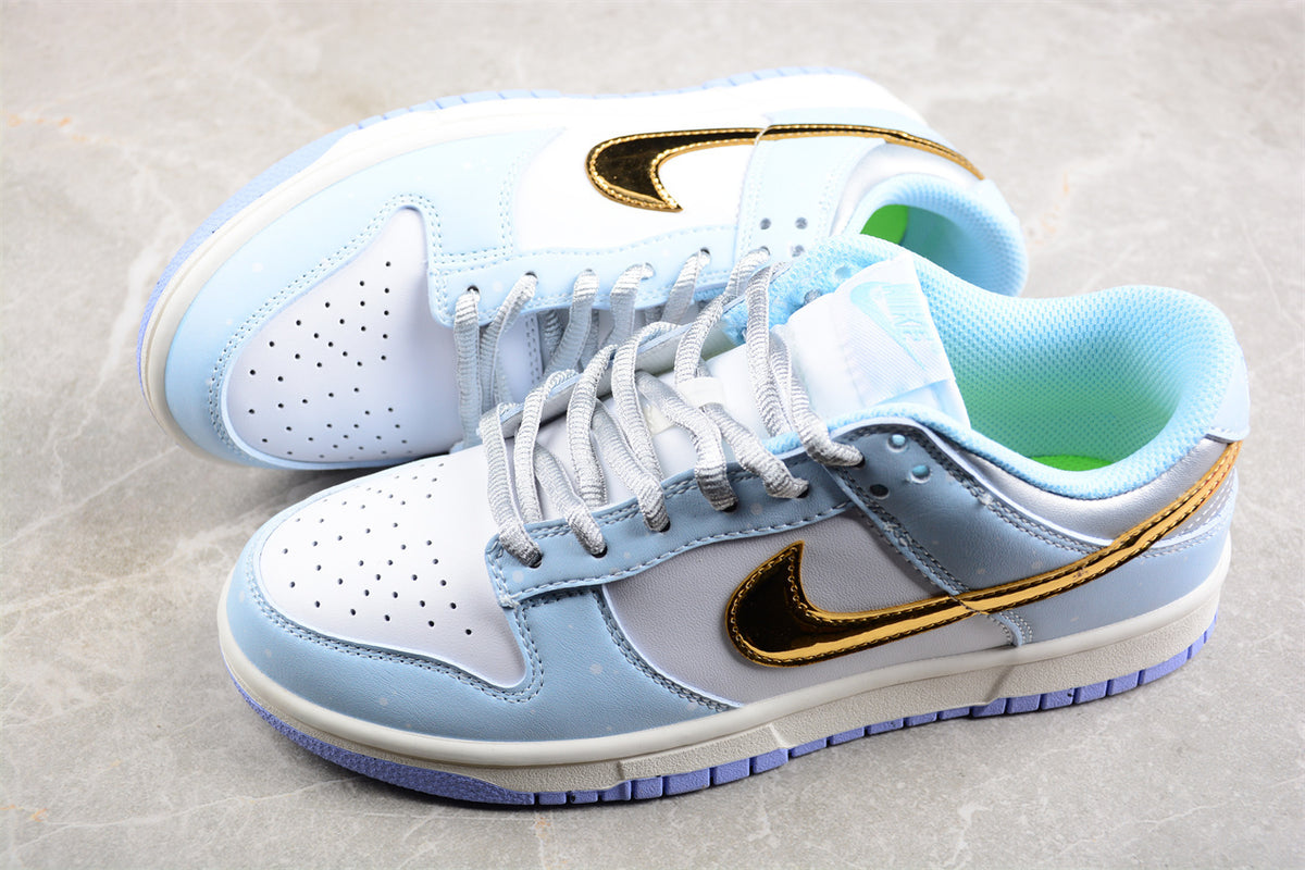  Nike x Sean Cliver SB Dunk Low 'Holiday Special' 