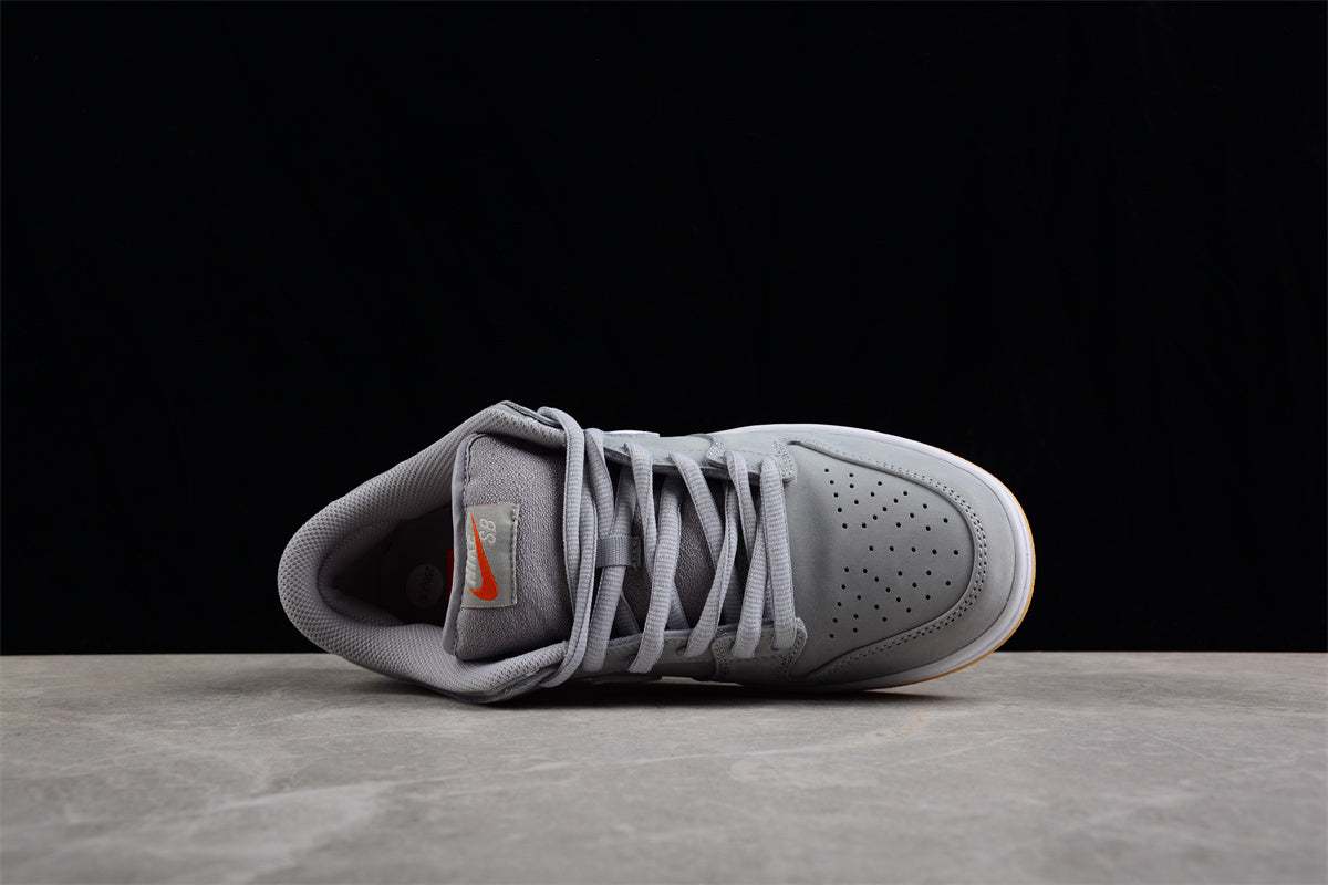  Nike SB Dunk Low Wolf Grey 