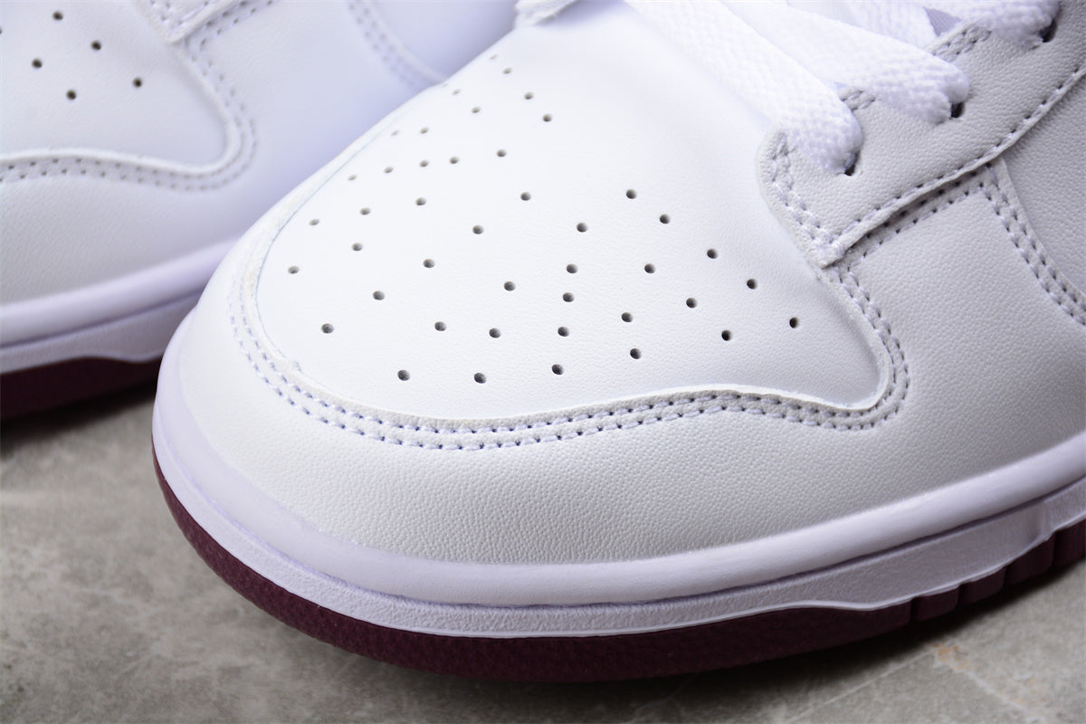  Nike Dunk Low Night Maroon 