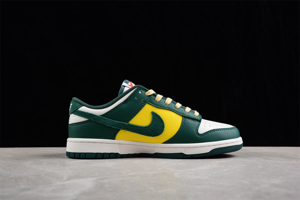 Nike Dunk Low “Noble Green”