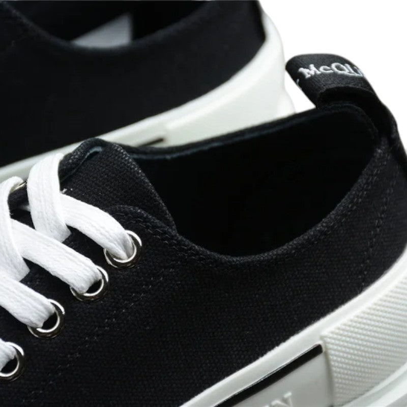Alexander McQueen Tread Slick Low-Top Sneakers – Black/White