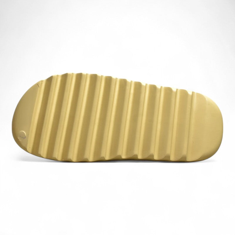 Yeezy Slide ‘Desert Sand’ – FW6344